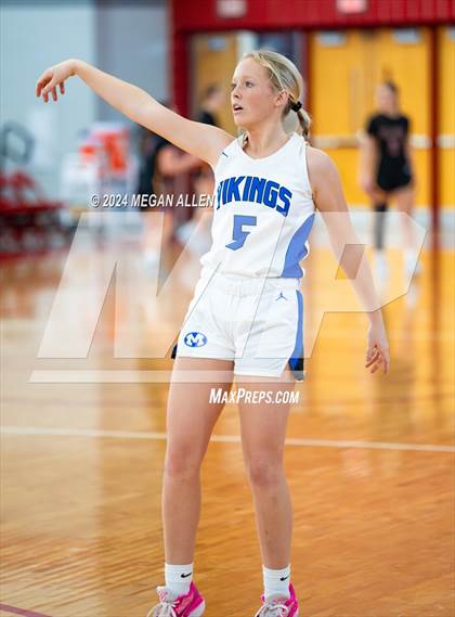 Thumbnail 2 in Bellbrook @ Miamisburg (OHSAA Southwest District Round 1 Sectionals) photogallery.