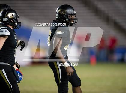 Thumbnail 2 in Lake Highlands vs Plano East photogallery.