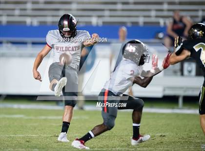 Thumbnail 3 in Lake Highlands vs Plano East photogallery.