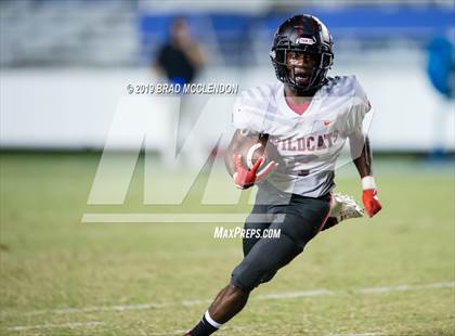 Thumbnail 3 in Lake Highlands vs Plano East photogallery.