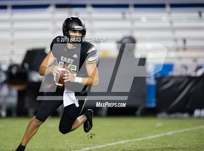 Thumbnail 3 in Lake Highlands vs Plano East photogallery.