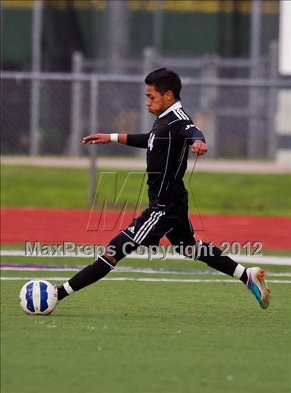 Thumbnail 3 in Dobie [J. Frank] vs Dawson (Friendswood Invitational) photogallery.