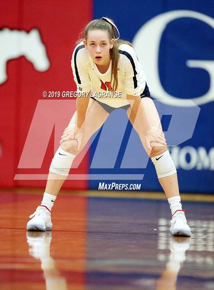 Thumbnail 2 in Red Oak vs Grapevine photogallery.