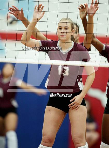 Thumbnail 2 in Red Oak vs Grapevine photogallery.