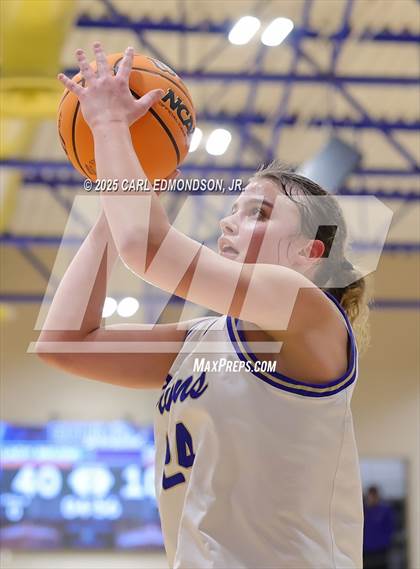 Thumbnail 1 in Siegel @ Brentwood photogallery.