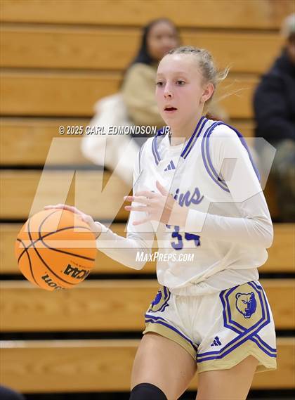 Thumbnail 2 in Siegel @ Brentwood photogallery.