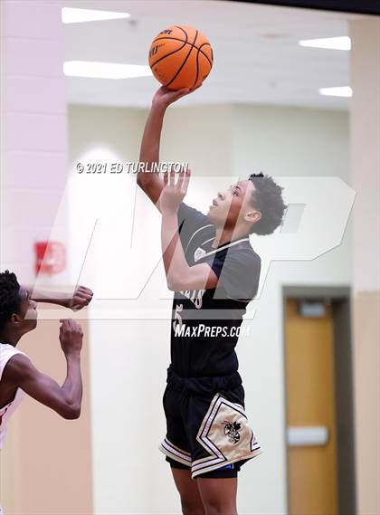 Thumbnail 3 in Sprayberry @ Lassiter photogallery.