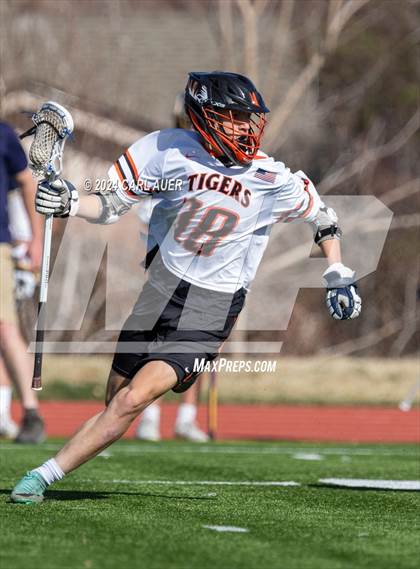 Thumbnail 1 in Mullen @ Lakewood photogallery.
