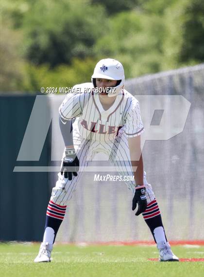 Thumbnail 2 in Marcus @ Allen photogallery.