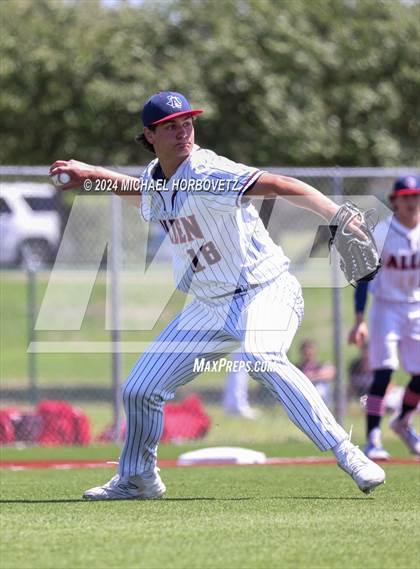 Thumbnail 3 in Marcus @ Allen photogallery.