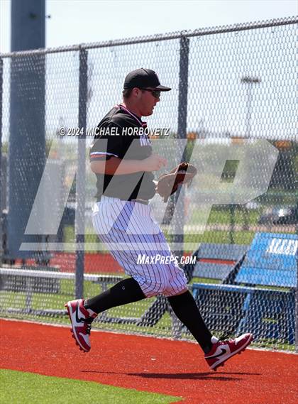 Thumbnail 2 in Marcus @ Allen photogallery.