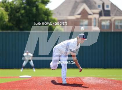Thumbnail 2 in Marcus @ Allen photogallery.