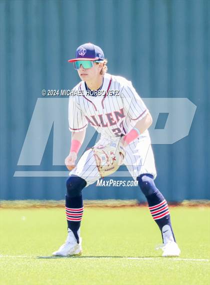 Thumbnail 3 in Marcus @ Allen photogallery.