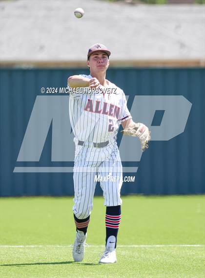 Thumbnail 3 in Marcus @ Allen photogallery.
