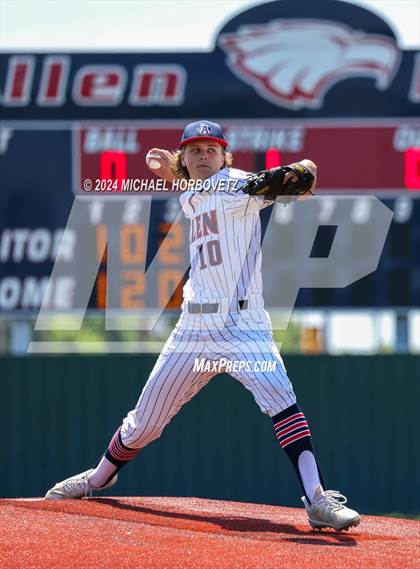 Thumbnail 3 in Marcus @ Allen photogallery.