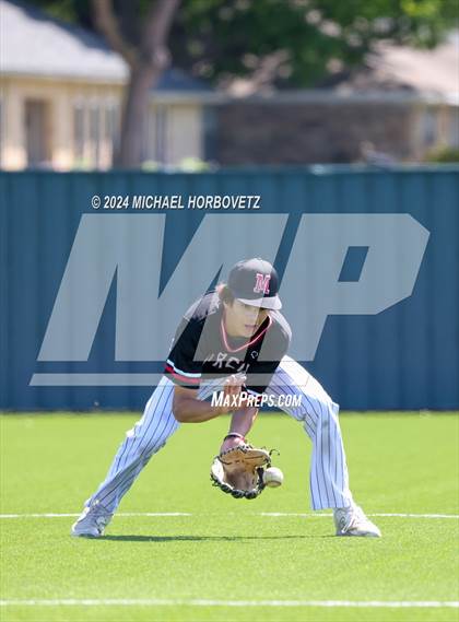 Thumbnail 2 in Marcus @ Allen photogallery.