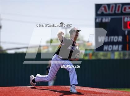 Thumbnail 3 in Marcus @ Allen photogallery.