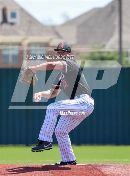 Thumbnail 2 in Marcus @ Allen photogallery.