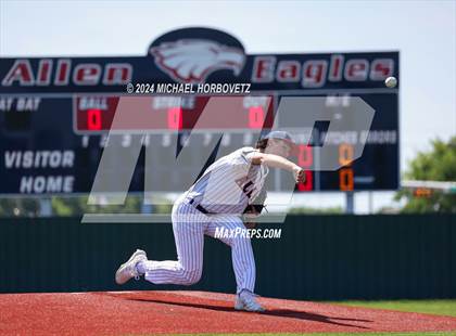 Thumbnail 2 in Marcus @ Allen photogallery.