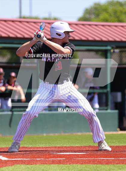 Thumbnail 2 in Marcus @ Allen photogallery.