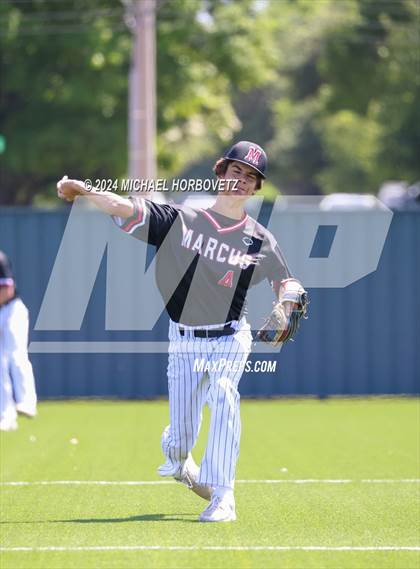 Thumbnail 2 in Marcus @ Allen photogallery.