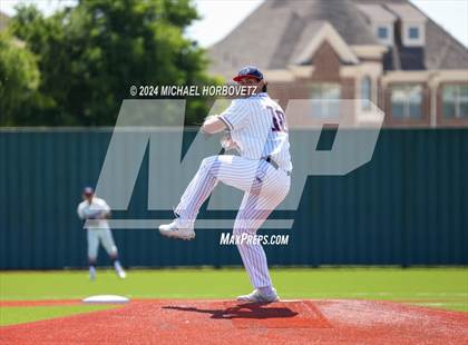 Thumbnail 2 in Marcus @ Allen photogallery.