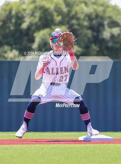 Thumbnail 2 in Marcus @ Allen photogallery.