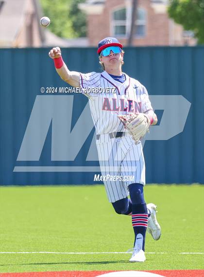 Thumbnail 3 in Marcus @ Allen photogallery.