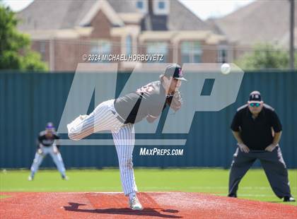 Thumbnail 2 in Marcus @ Allen photogallery.
