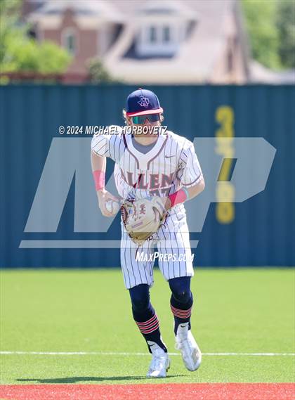 Thumbnail 2 in Marcus @ Allen photogallery.