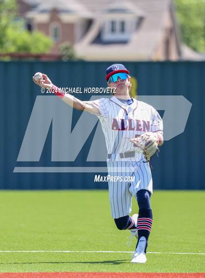 Thumbnail 2 in Marcus @ Allen photogallery.