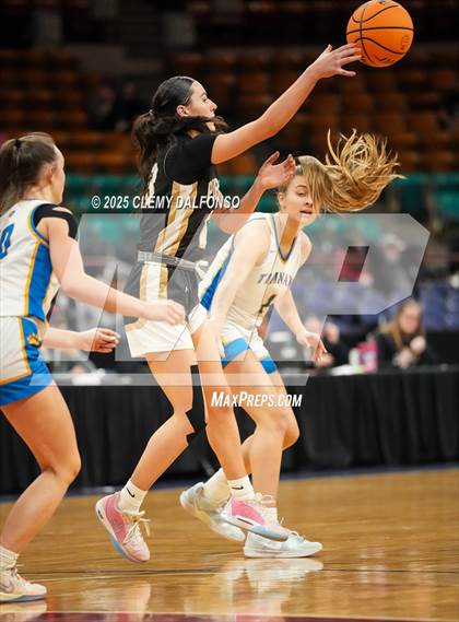 Thumbnail 2 in Pagosa Springs vs Timnath (CHSAA 4A Great 8) photogallery.