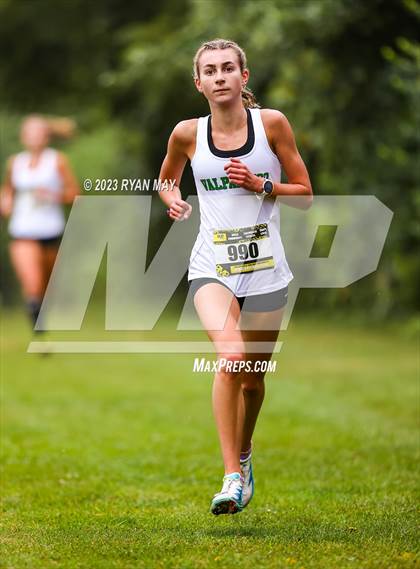 Thumbnail 3 in Ben Davis Invitational photogallery.