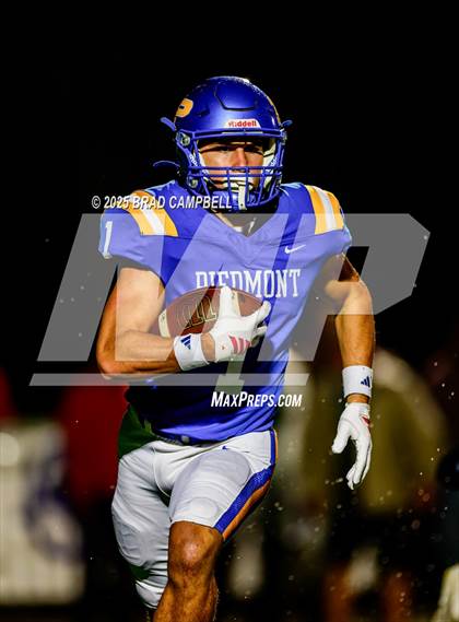 Thumbnail 3 in Gordo vs. Piedmont (AHSAA 3A Round 3) photogallery.