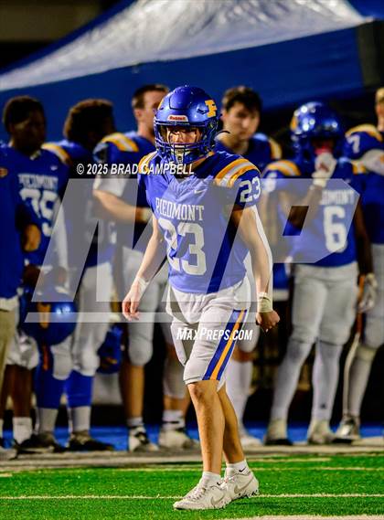 Thumbnail 2 in Gordo vs. Piedmont (AHSAA 3A Round 3) photogallery.