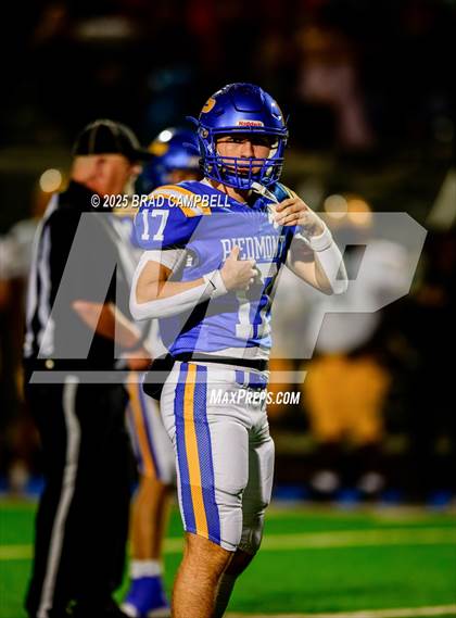 Thumbnail 1 in Gordo vs. Piedmont (AHSAA 3A Round 3) photogallery.
