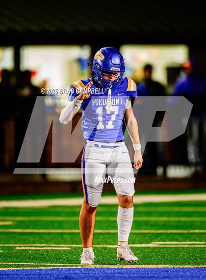 Thumbnail 2 in Gordo vs. Piedmont (AHSAA 3A Round 3) photogallery.