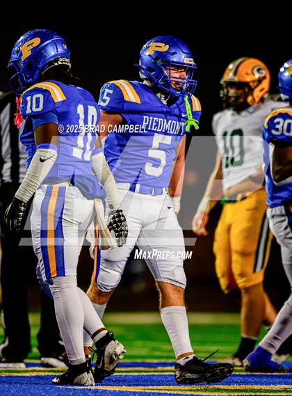 Thumbnail 1 in Gordo vs. Piedmont (AHSAA 3A Round 3) photogallery.