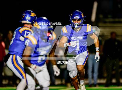 Thumbnail 2 in Gordo vs. Piedmont (AHSAA 3A Round 3) photogallery.