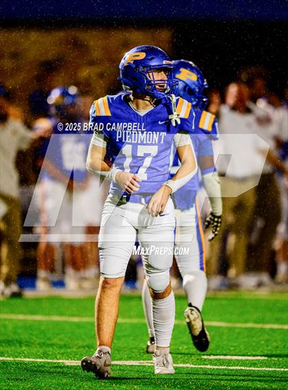 Thumbnail 3 in Gordo vs. Piedmont (AHSAA 3A Round 3) photogallery.