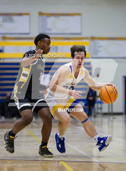 Thumbnail 3 in Edison vs. Clovis photogallery.