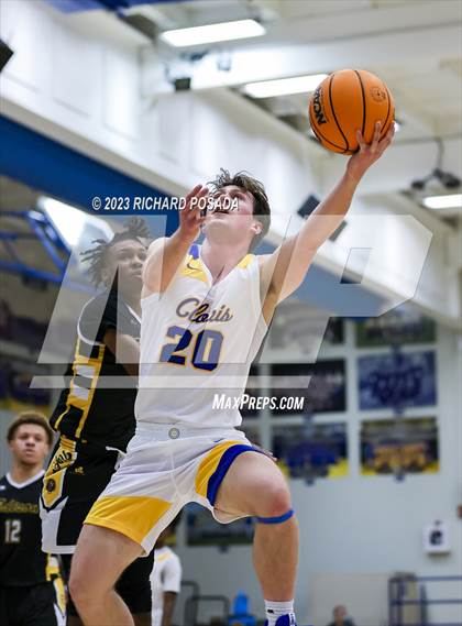 Thumbnail 2 in Edison vs. Clovis photogallery.