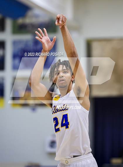 Thumbnail 3 in Edison vs. Clovis photogallery.