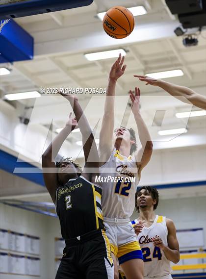 Thumbnail 2 in Edison vs. Clovis photogallery.