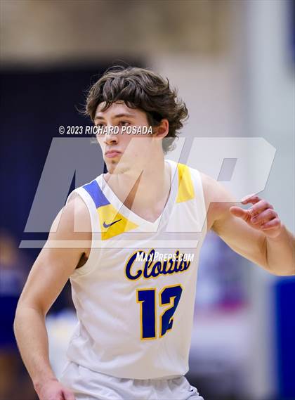 Thumbnail 3 in Edison vs. Clovis photogallery.