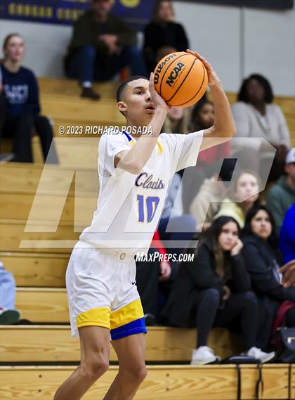 Thumbnail 2 in Edison vs. Clovis photogallery.