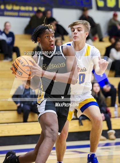 Thumbnail 1 in Edison vs. Clovis photogallery.