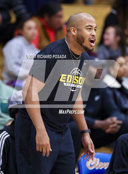 Thumbnail 3 in Edison vs. Clovis photogallery.