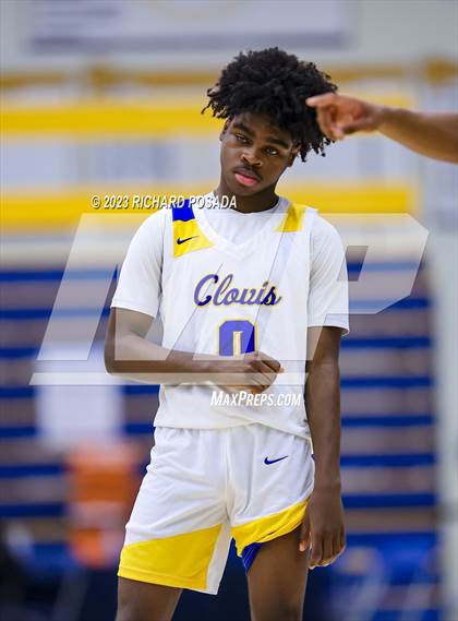 Thumbnail 2 in Edison vs. Clovis photogallery.