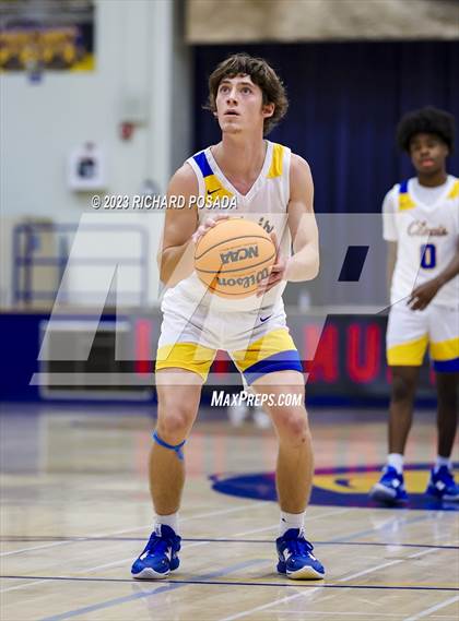 Thumbnail 3 in Edison vs. Clovis photogallery.